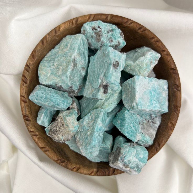 What Are the Benefits of Amazonite? Calm Communication & Truth Explained