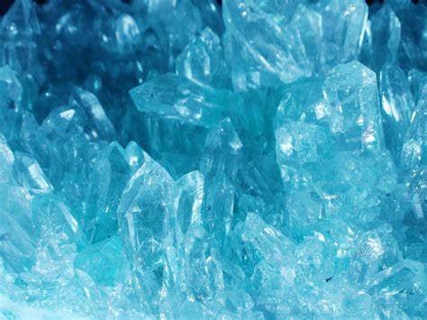 Aquamarine crystal bracelet — Yumiere luxury crystal healing jewelry