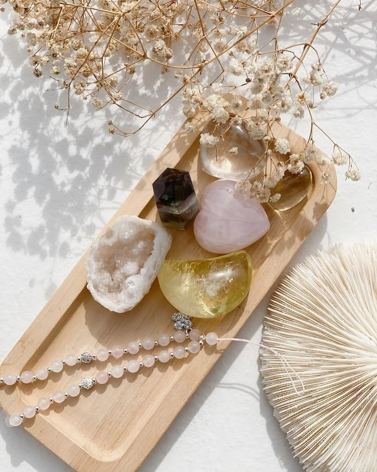 Manifest Your Dreams: Daily Crystal Rituals for Abundance & Confidence